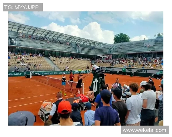 横店足球明星名单及其精彩瞬间全记录，尽览球场风采与荣耀时刻